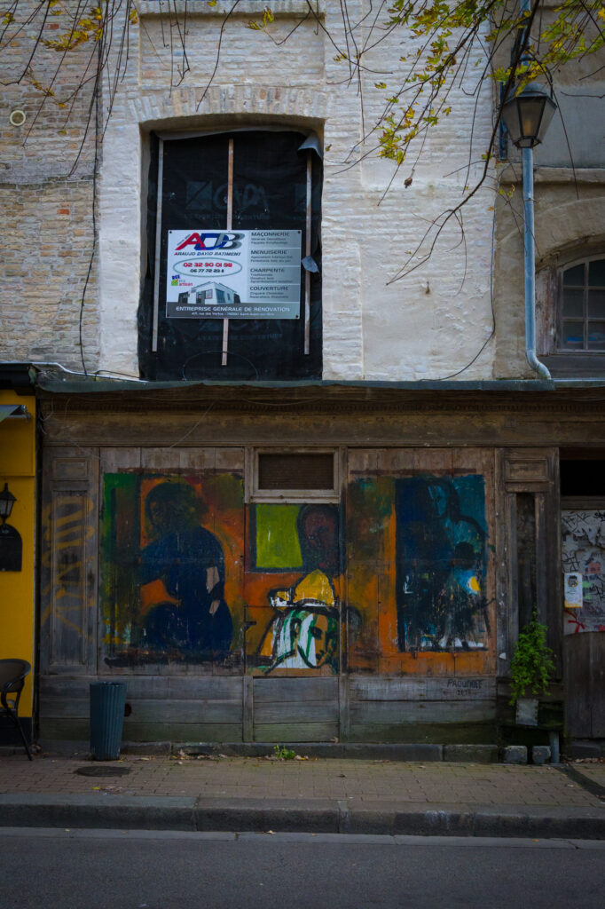 Boarded Echoes, Dieppe Street